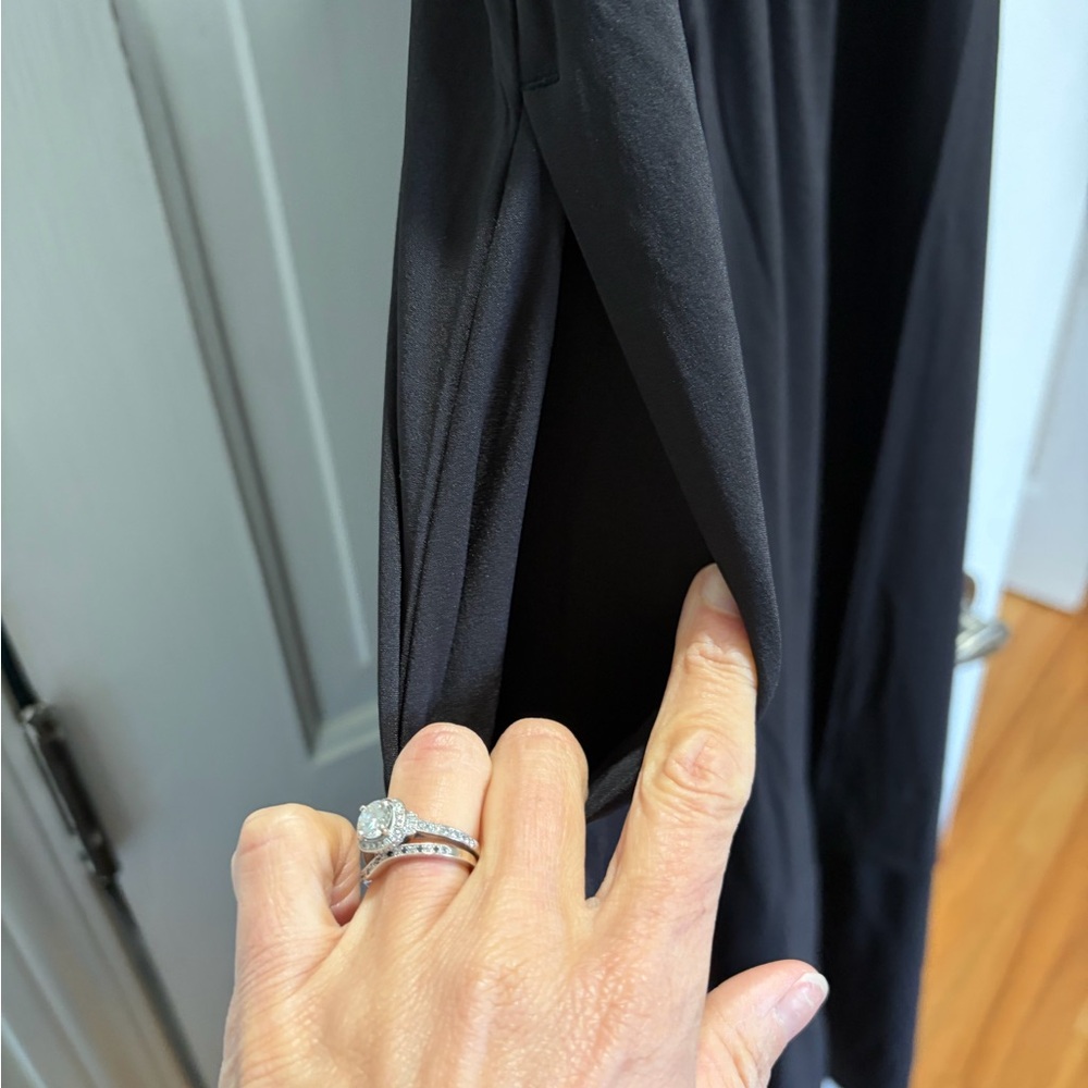Black Sleeveless Dress - Picture 8 of 9